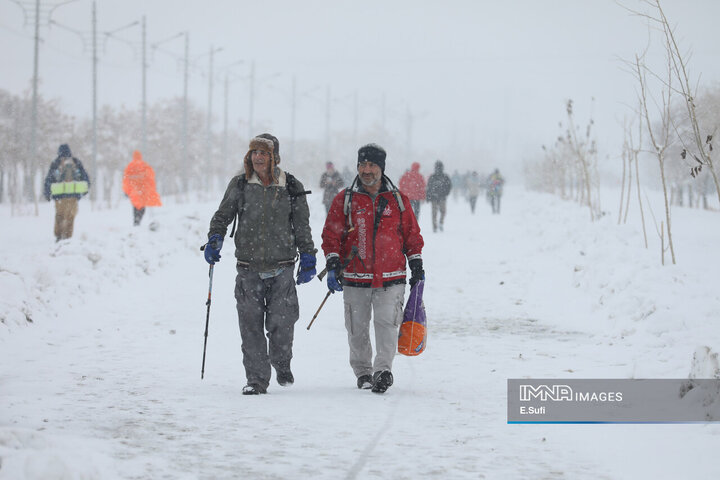 اراک؛ پاییزی که به زمستان سلام کرد