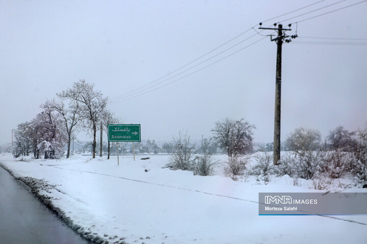بارش برف در شهرستان مبارکه اصفهان