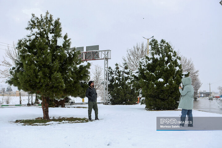 بارش برف در شهرستان مبارکه اصفهان
