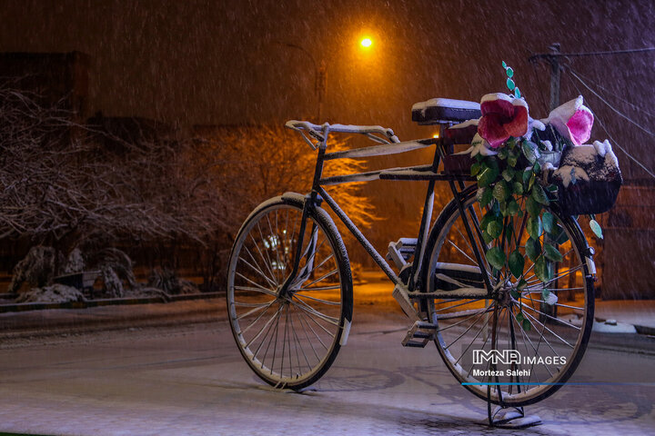 بارش برف در شهرستان مبارکه اصفهان