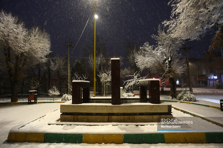 بارش برف در شهرستان مبارکه اصفهان