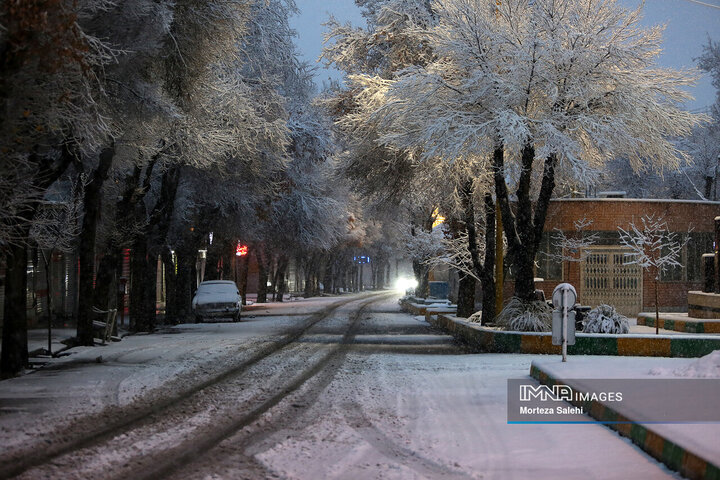 بارش برف در شهرستان مبارکه اصفهان
