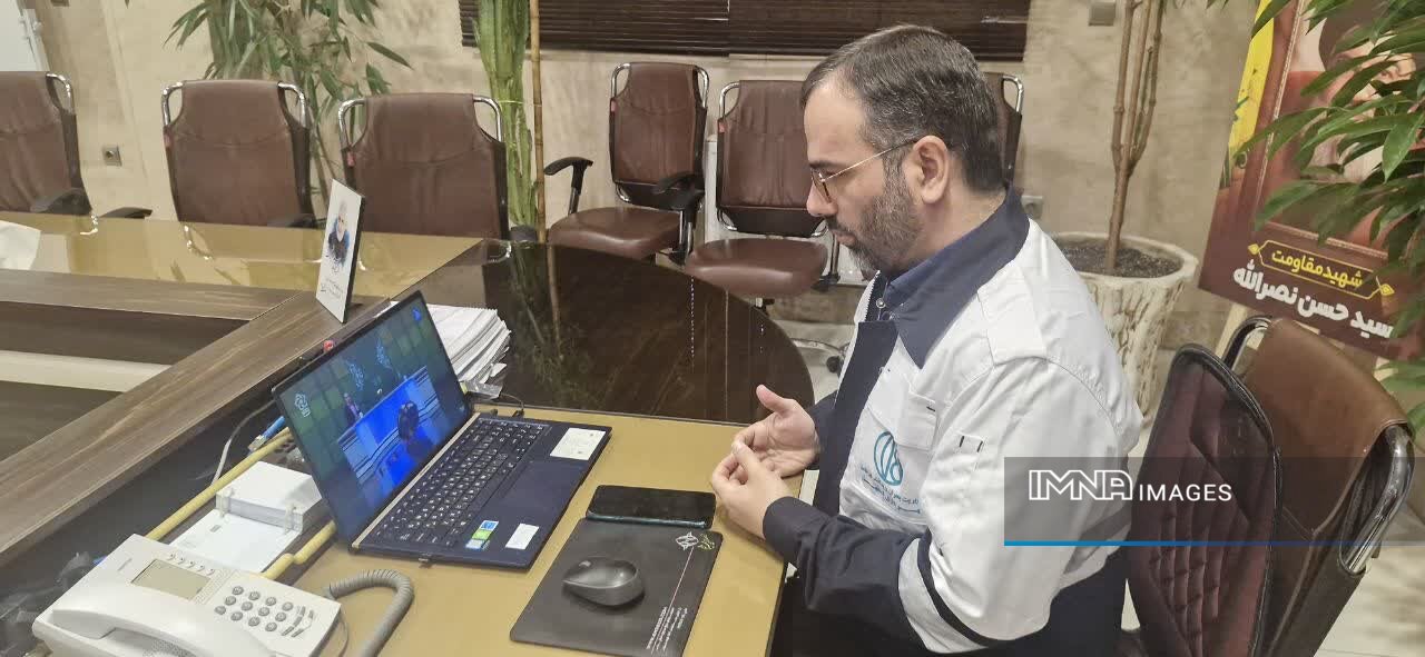 فعالیت گسترده شهرداری منطقه ۱۴ اصفهان با ۱۶ اکیپ عملیاتی برای برف‌روبی و رفع آب‌گرفتگی