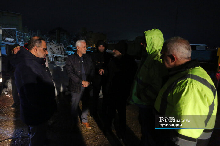 بازدید شهردار اصفهان از واحدهای خدمات شهری