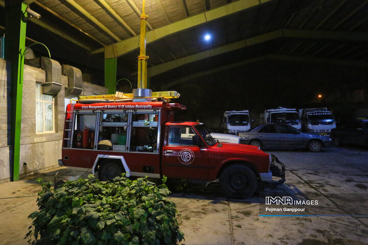 بازدید شهردار اصفهان از واحدهای خدمات شهری