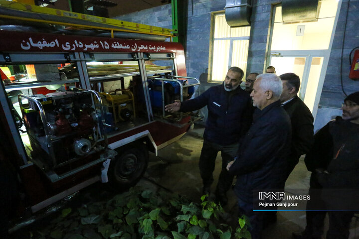 بازدید شهردار اصفهان از واحدهای خدمات شهری