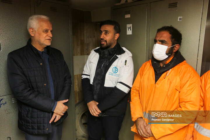 بازدید شهردار اصفهان از واحدهای خدمات شهری