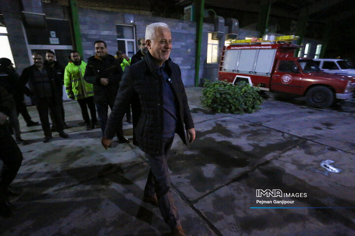 بازدید شهردار اصفهان از واحدهای خدمات شهری