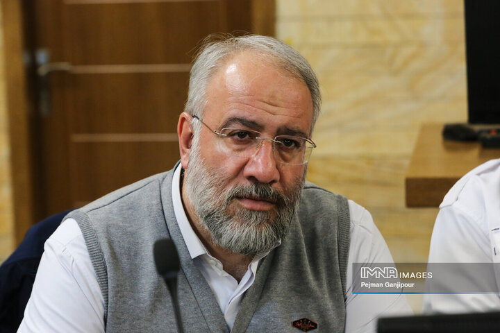 بازدید شهردار اصفهان از واحدهای خدمات شهری