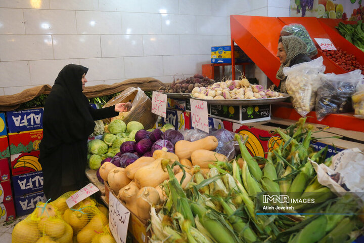 بازار خرید شب یلدا