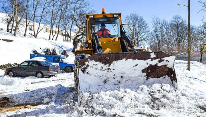 تمام راه‌های مسدود شده مازندران برف‌روبی و بازگشایی شد