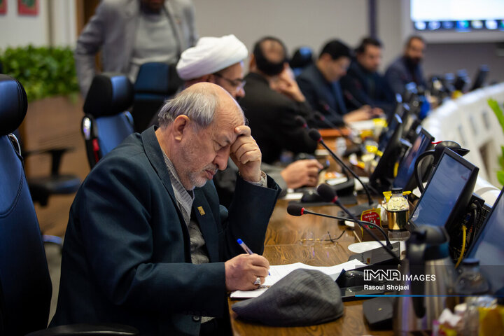 عباس حاج رسولی ها رئیس کمیسیون اقتصادی، سرمایه گذاری و گردشگری شورای اسلامی شهر