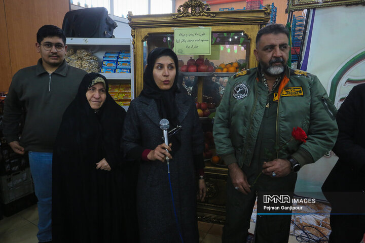 مراسم اهدای بسته‌های شب یلدا با مشارکت خیرین