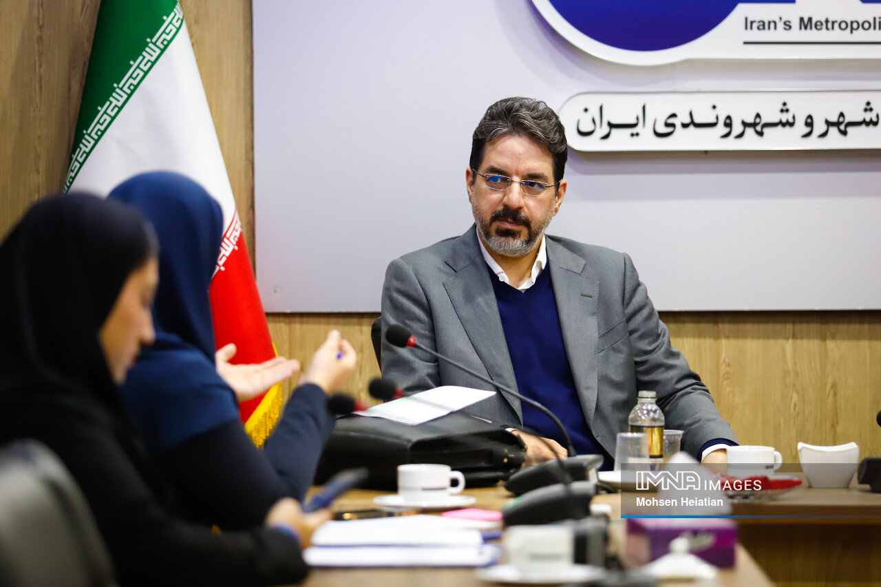 بررسی عسر و حرج زوجه در پرتوی قانون جدید مهریه با ۱۴ سکه