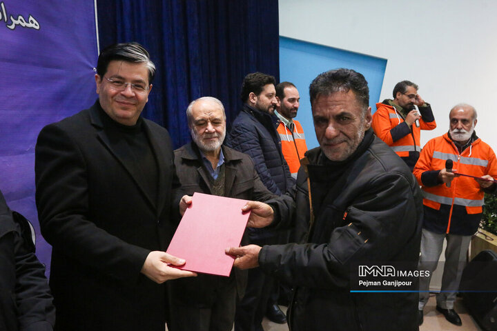 مراسم شب یلدای کارگران خدمات شهری شهرداری منطقه 9 اصفهان