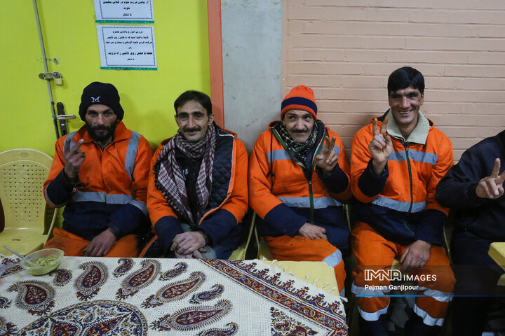 مراسم شب یلدای کارگران خدمات شهری شهرداری منطقه 9 اصفهان