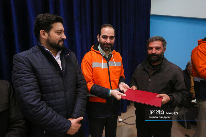 مراسم شب یلدای کارگران خدمات شهری شهرداری منطقه 9 اصفهان