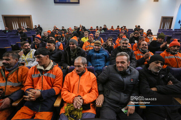 مراسم شب یلدای کارگران خدمات شهری شهرداری منطقه 9 اصفهان