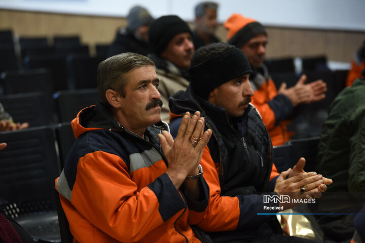 یلدای پاکبانان منطقه 12 شهرداری اصفهان