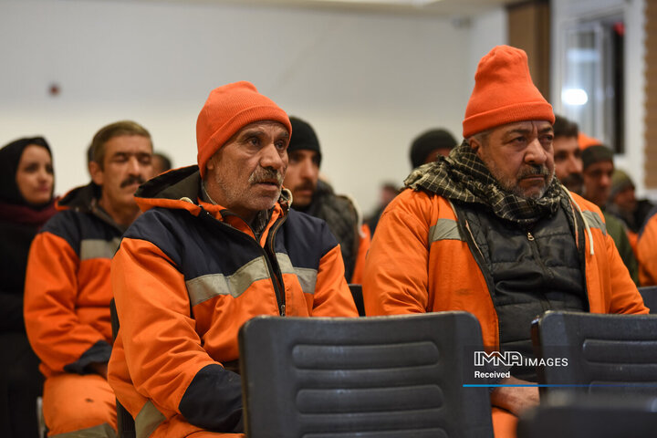 یلدای پاکبانان منطقه 12 شهرداری اصفهان