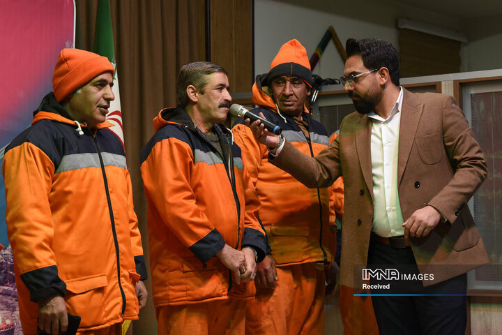 یلدای پاکبانان منطقه 12 شهرداری اصفهان