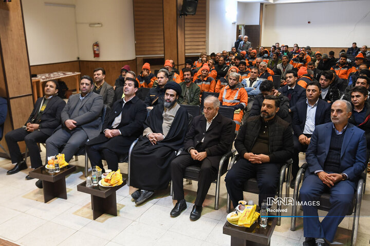 یلدای پاکبانان منطقه 12 شهرداری اصفهان