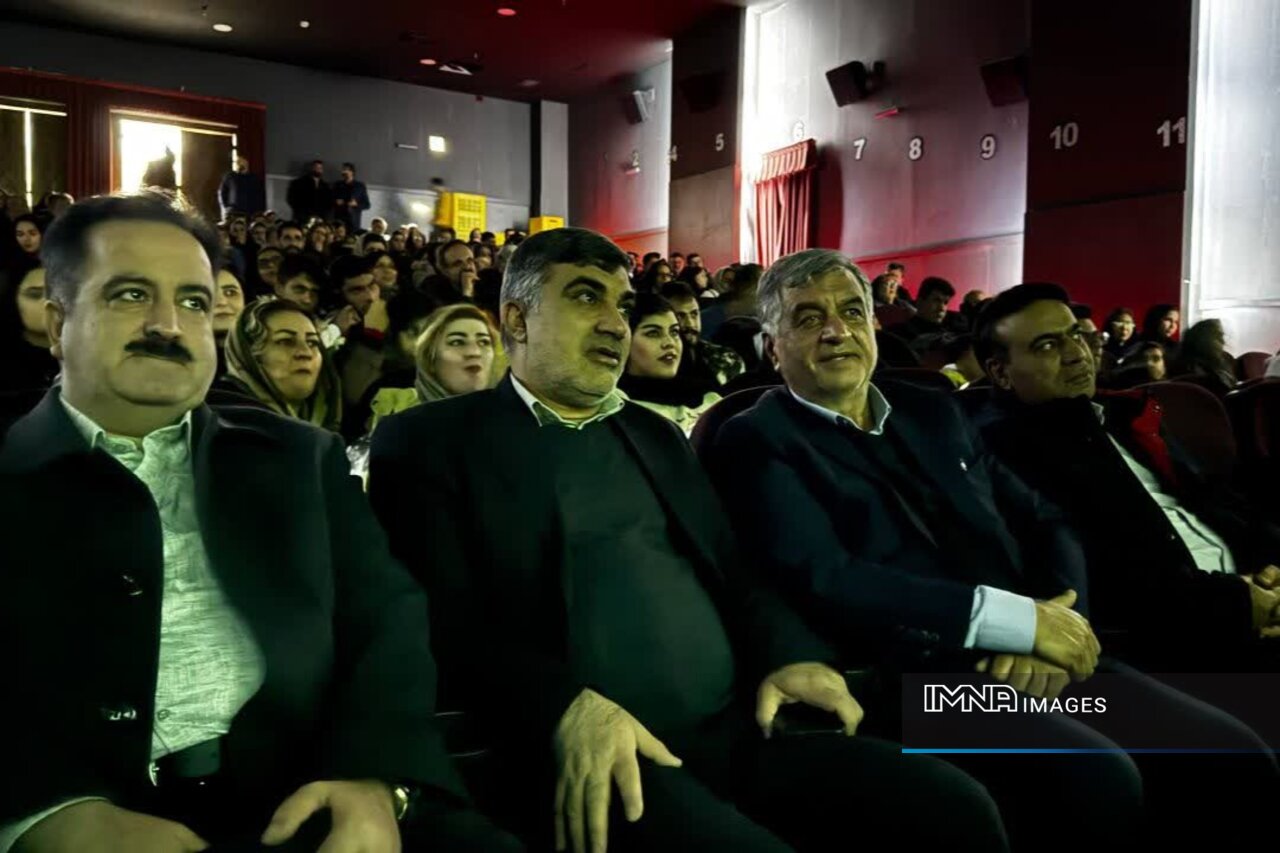 تکریم پاکبانان منطقه ۱۵ اصفهان با محور خانواده و سرمایه انسانی