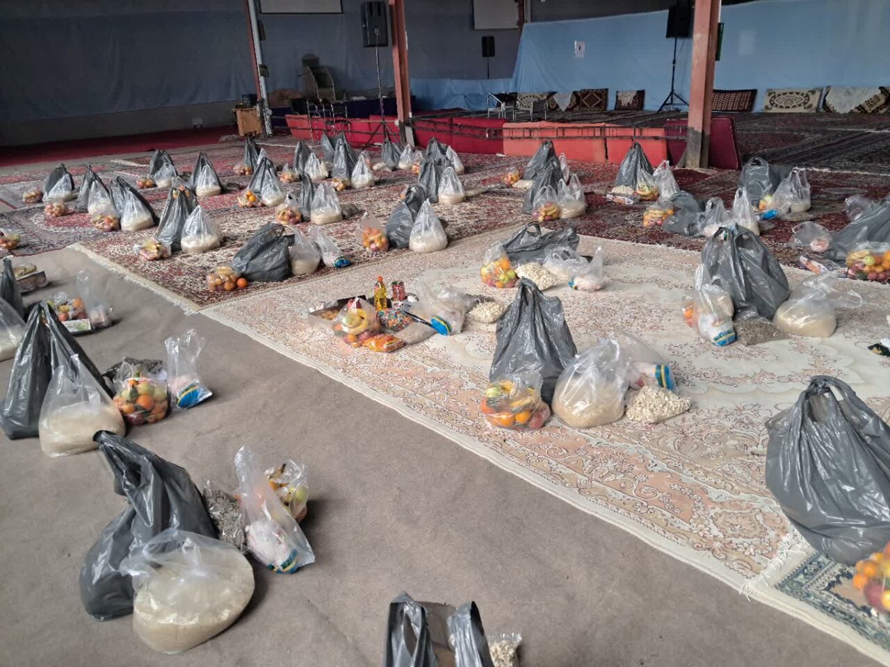 رزمایش یلدایی بسیج سازندگی؛ توزیع بیش از ۵۸۰۰ بسته معیشتی در سراسر خراسان جنوبی