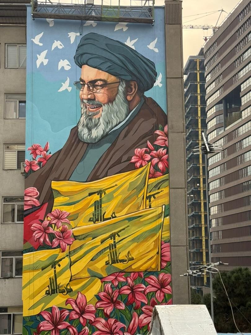 رونمایی از دیوارنگاره شهید سیدحسن نصرالله و مسجدالاقصی در تهران