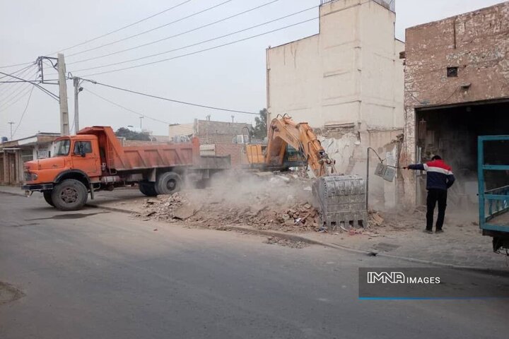 آزادسازی پلاک مسکونی در محله احمدیه برای تکمیل طرح عمرانی، فرهنگی و مذهبی