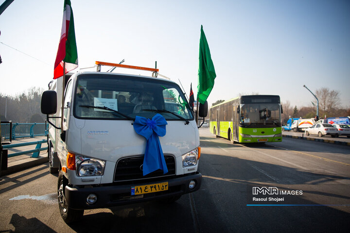 آیین رونمایی از ۴۰ دستگاه ماشین‌آلات جدید نظافت شهری اصفهان