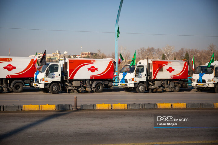 آیین رونمایی از ۴۰ دستگاه ماشین‌آلات جدید نظافت شهری اصفهان