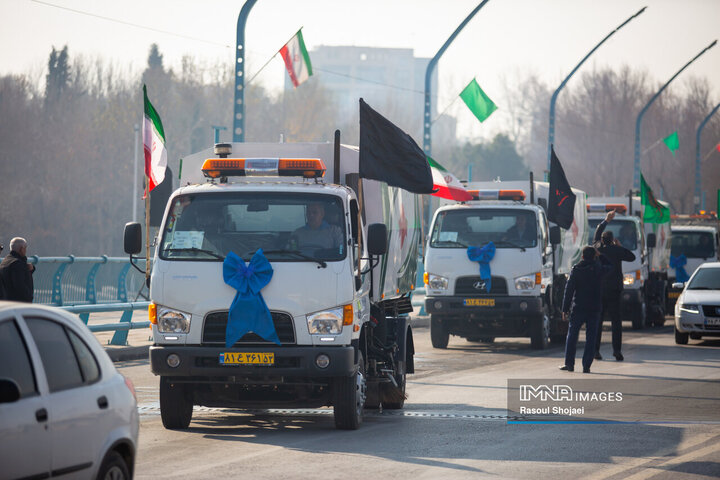 آیین رونمایی از ۴۰ دستگاه ماشین‌آلات جدید نظافت شهری اصفهان
