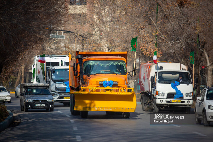 آیین رونمایی از ۴۰ دستگاه ماشین‌آلات جدید نظافت شهری اصفهان
