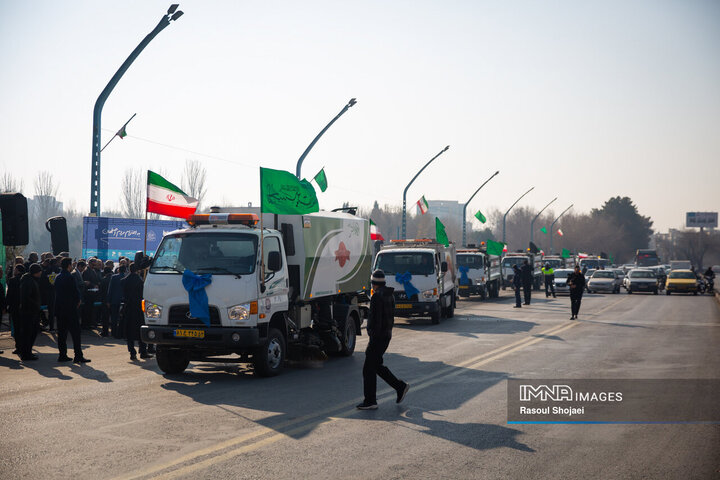 آیین رونمایی از ۴۰ دستگاه ماشین‌آلات جدید نظافت شهری اصفهان