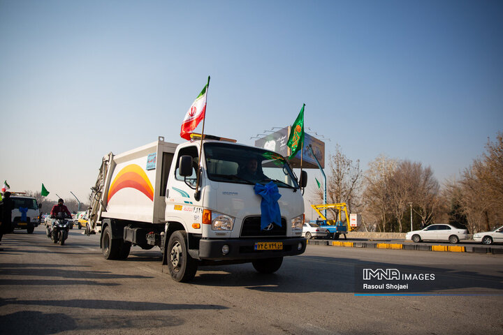 آیین رونمایی از ۴۰ دستگاه ماشین‌آلات جدید نظافت شهری اصفهان