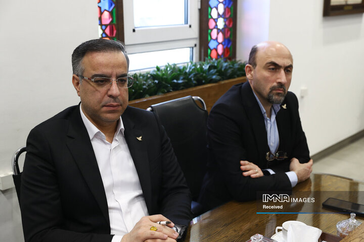 جلسه بررسی پیشرفت و توسعه پروژه های GNAF و داشبورد سامانه جامع منابع انسانی شهرداری اصفهان