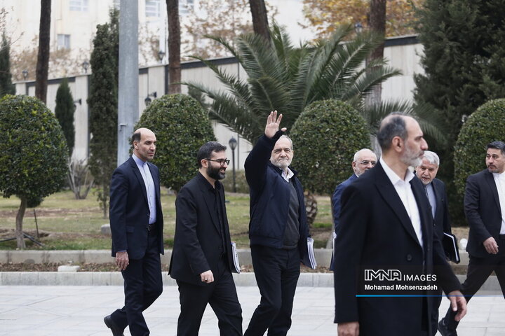 حاشیه جلسه هیات دولت - 3 دی