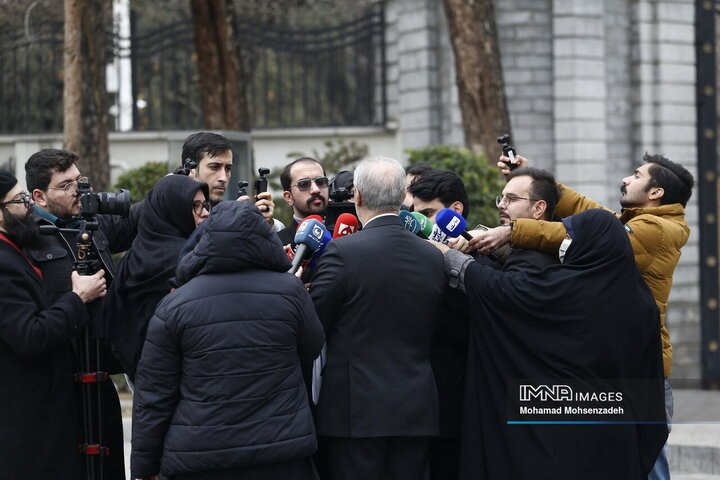 حاشیه جلسه هیات دولت - 3 دی