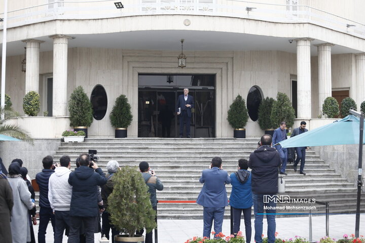 حاشیه جلسه هیات دولت - 3 دی