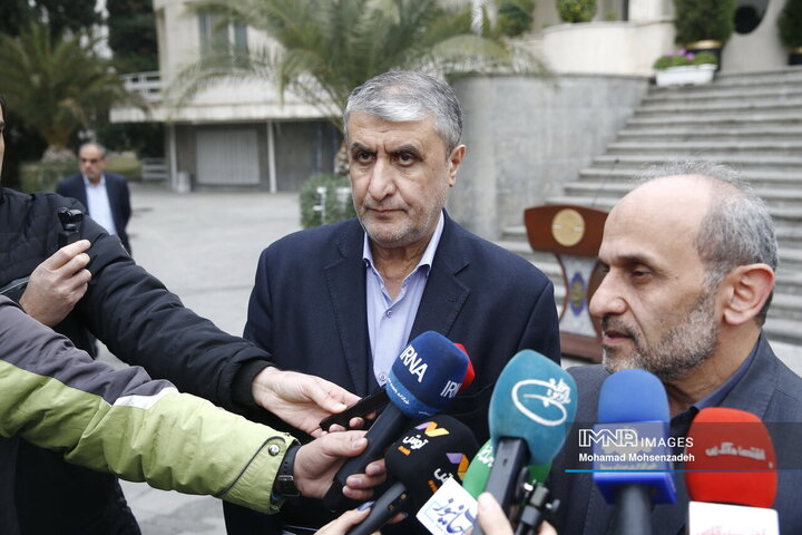 حاشیه جلسه هیات دولت - 3 دی