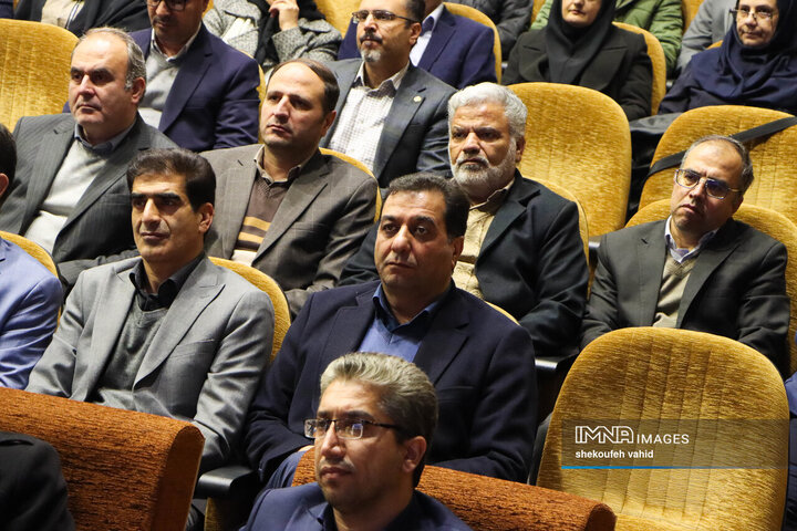 آئین تجلیل از پژوهشگران و فناوران برتر اصفهان