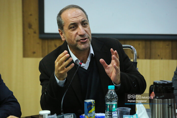 نشست شورای اسلامی استان و روسای شوراهای اسلامی شهرستان‌های استان اصفهان