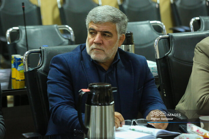 نشست شورای اسلامی استان و روسای شوراهای اسلامی شهرستان‌های استان اصفهان