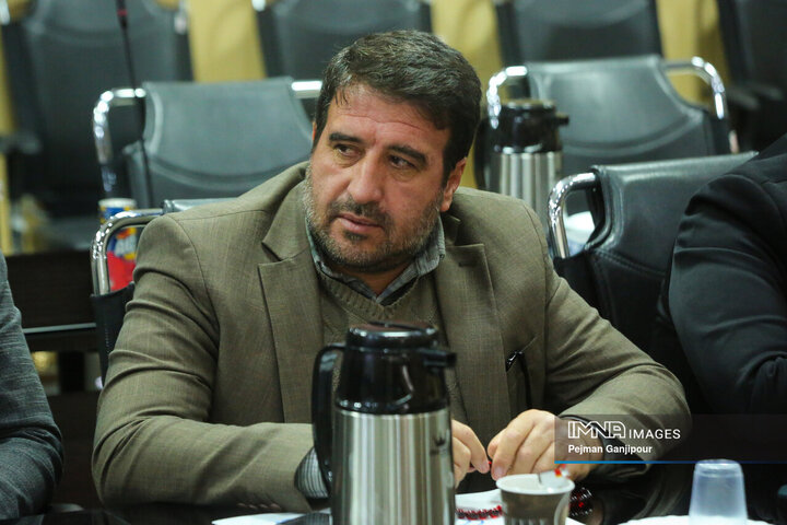 نشست شورای اسلامی استان و روسای شوراهای اسلامی شهرستان‌های استان اصفهان