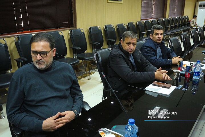 نشست شورای اسلامی استان و روسای شوراهای اسلامی شهرستان‌های استان اصفهان