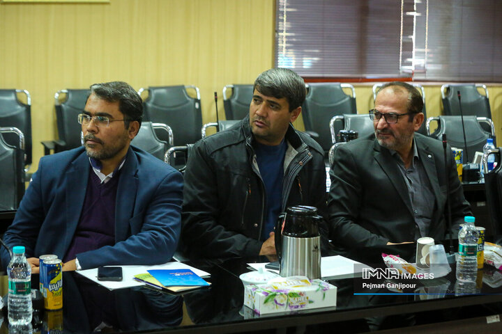 نشست شورای اسلامی استان و روسای شوراهای اسلامی شهرستان‌های استان اصفهان