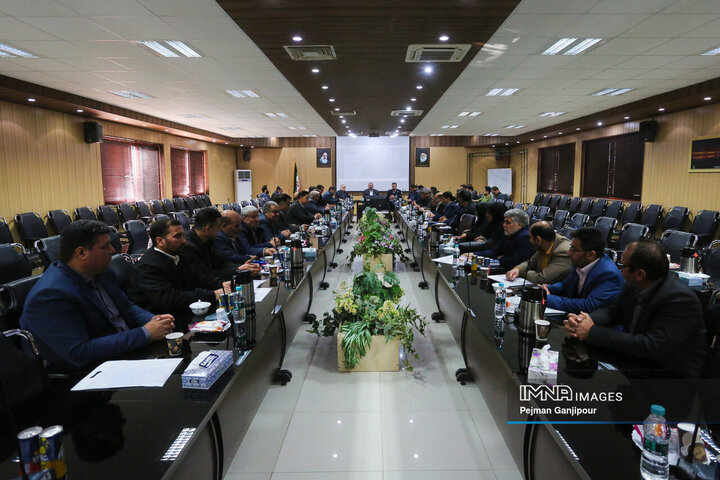 نشست شورای اسلامی استان و روسای شوراهای اسلامی شهرستان‌های استان اصفهان