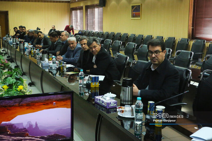 نشست شورای اسلامی استان و روسای شوراهای اسلامی شهرستان‌های استان اصفهان