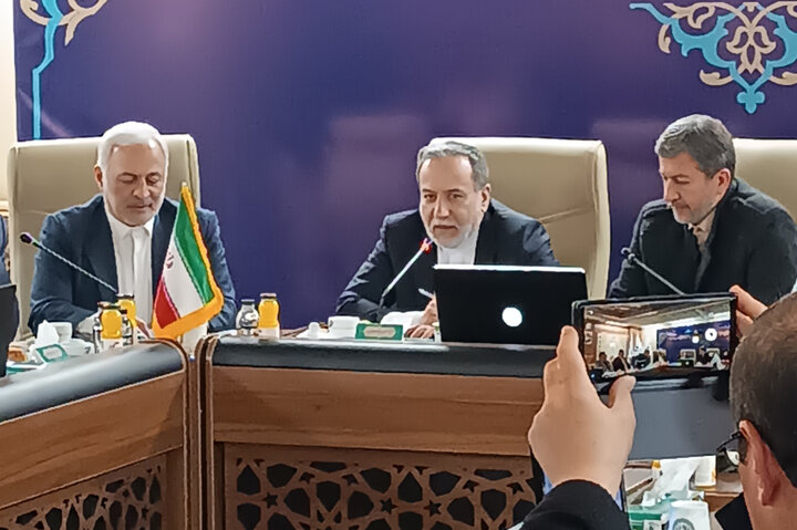 لزوم تشکیل «میز اصفهان» در وزارت امور خارجه/ پیگیر قطار سریع السیر اصفهان - تهران هستیم